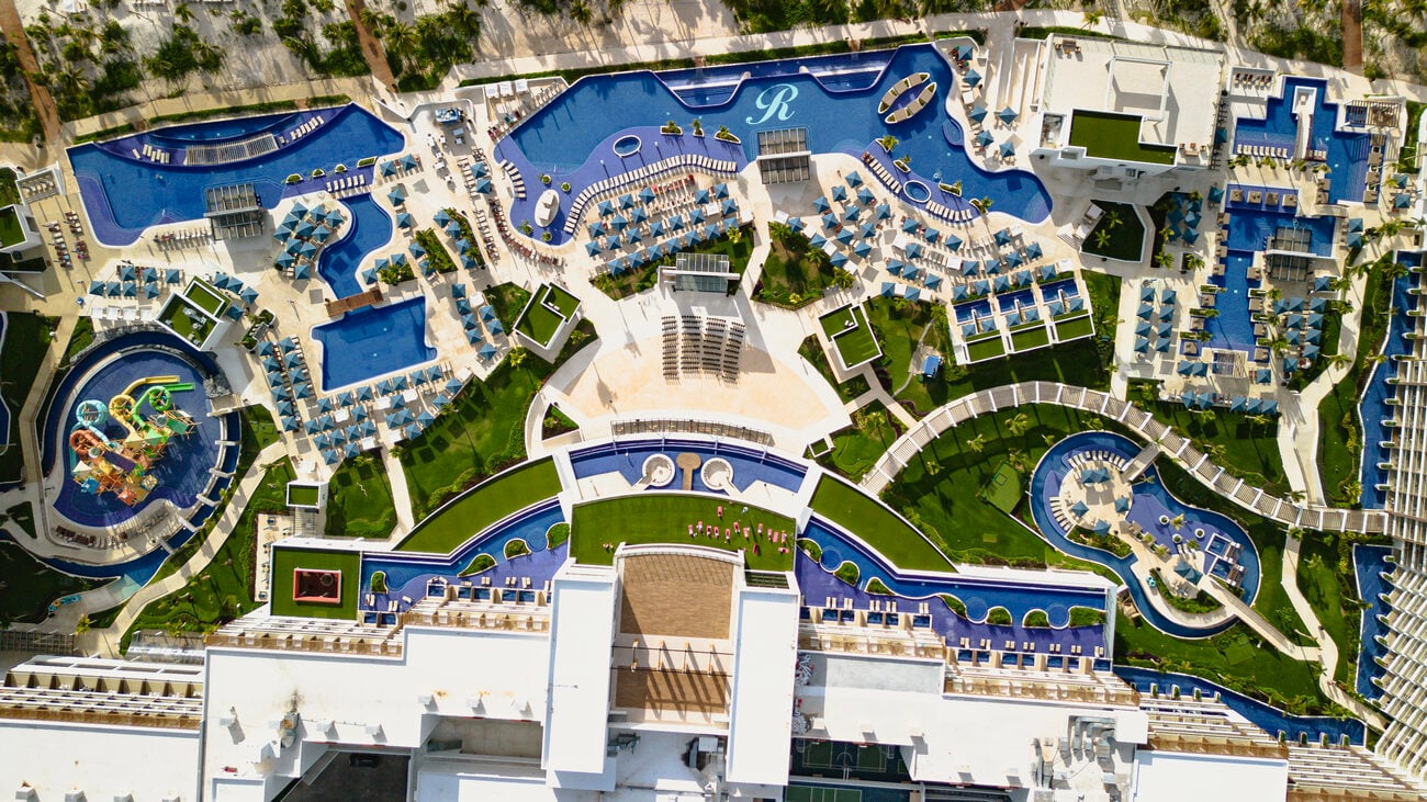 Royalton-Splash-Riviera-Cancun-Aerial-Pool.jpg