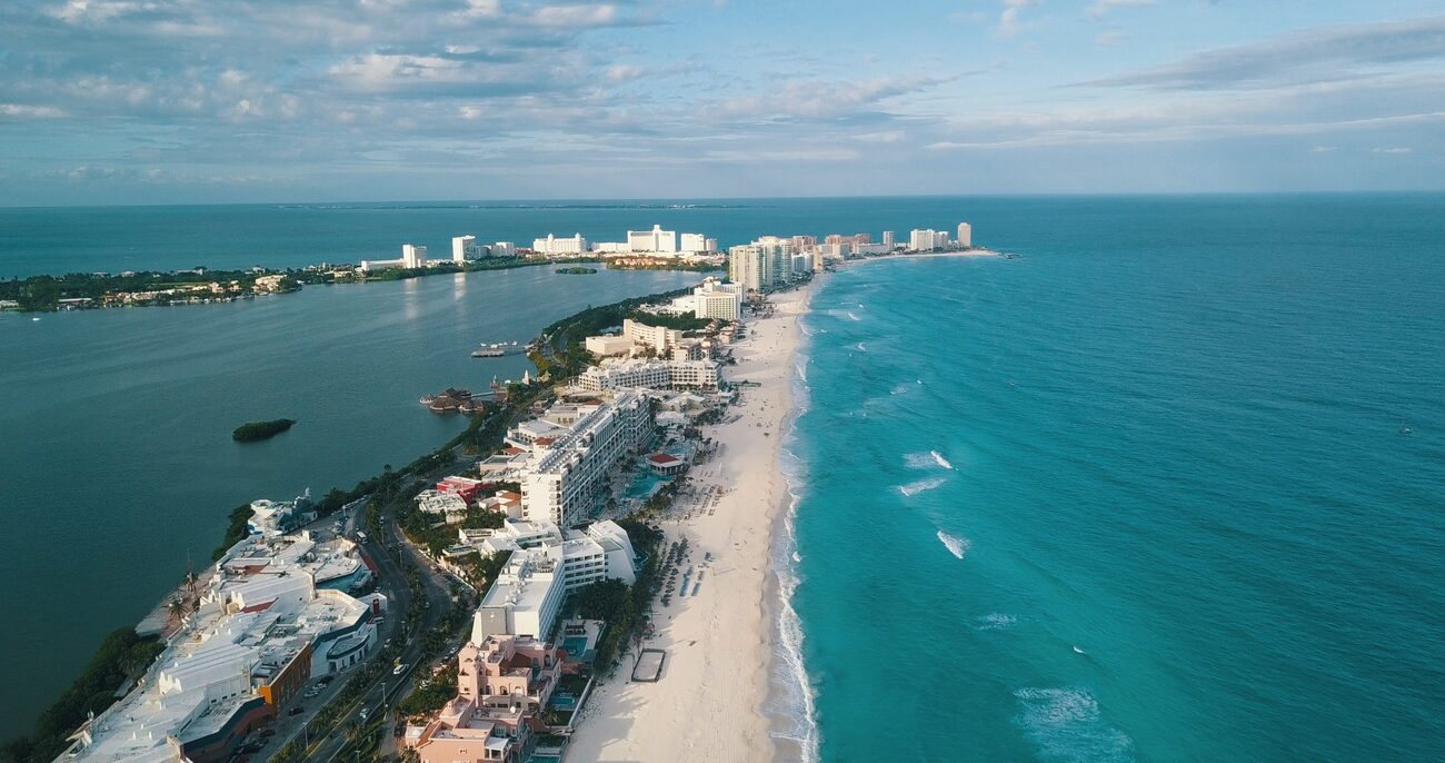 Bay and beach hotel zone cancun mexico 