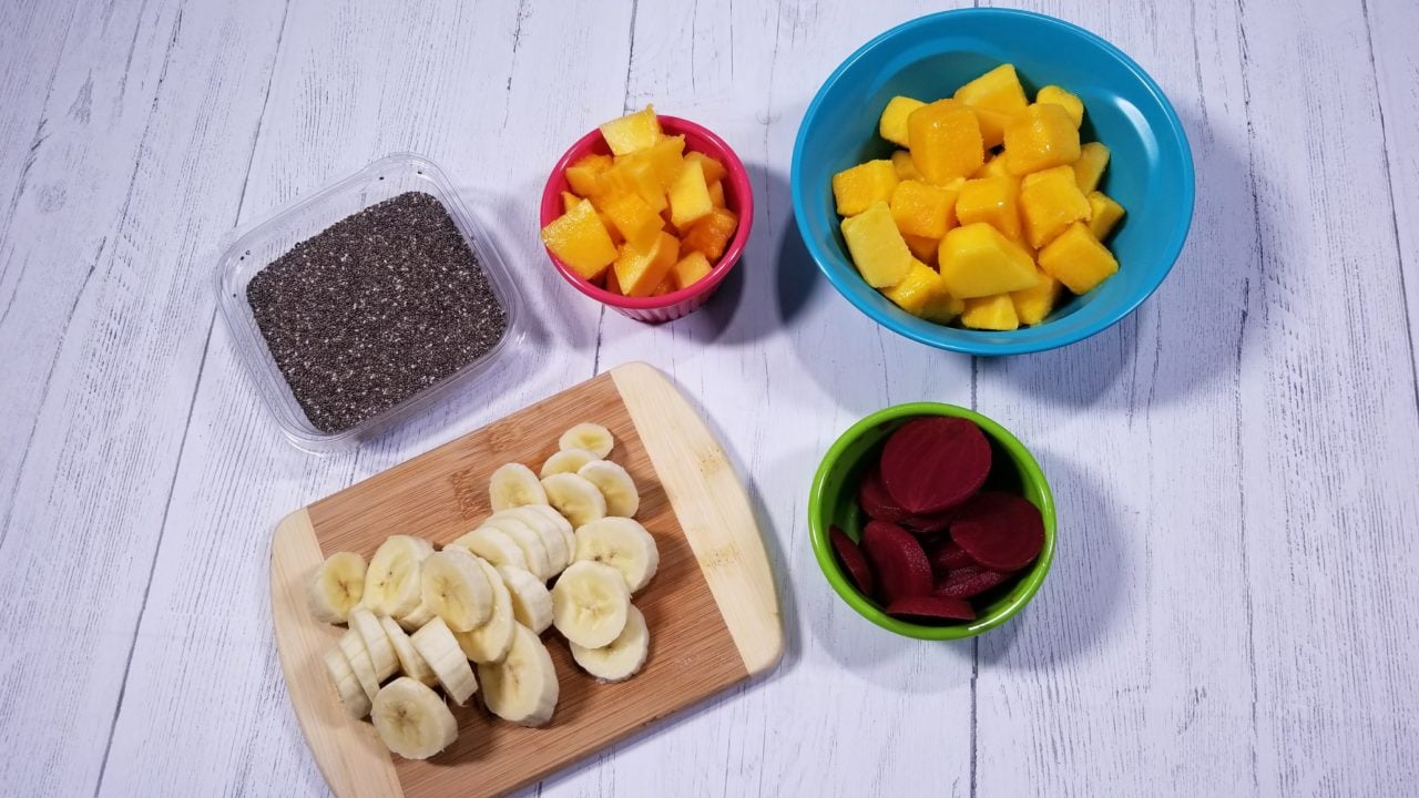 Flax seeds, mango, papaya, beets, bananas, Papaya and Beet Root Smoothie 